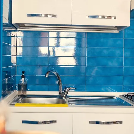 Woodpecker Nest Macerata